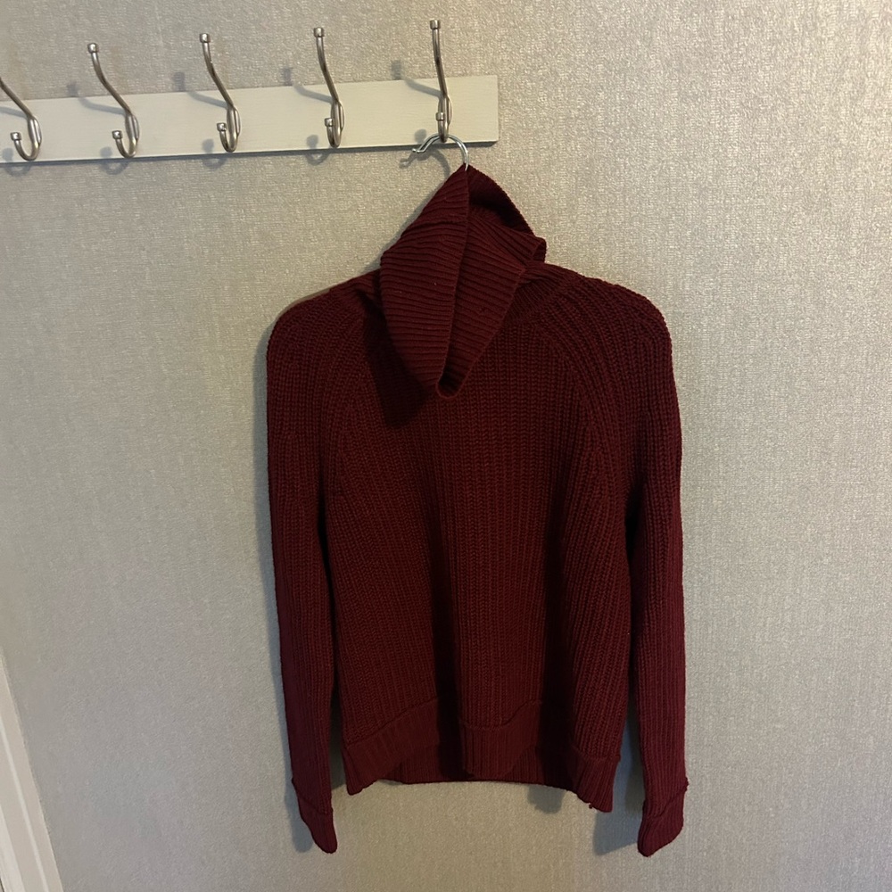 LL Bean Signature Maroon Turtleneck Sweater Size L